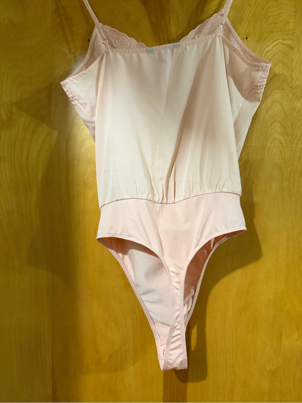 Express Dusty Pink Floral Lace Cami - Picture 5 of 6